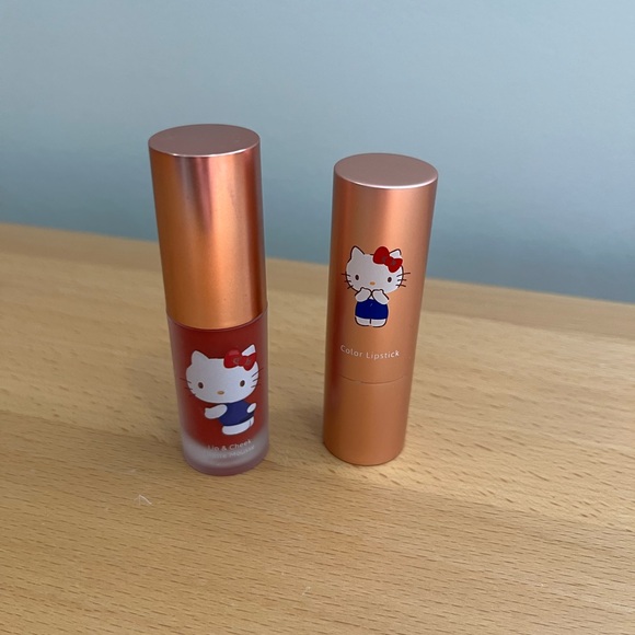 ❤️‍🔥BUNDLE❤️‍🔥 Lip and Cheek mousse Hello Kitty and Lipstick Hello Kitty - Picture 2 of 2